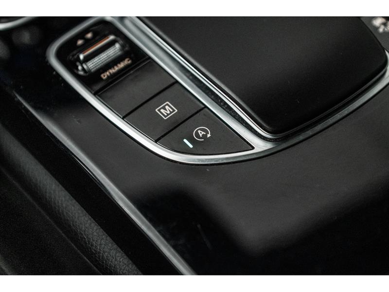 mercedes-benz GLC300 2022 - 25
