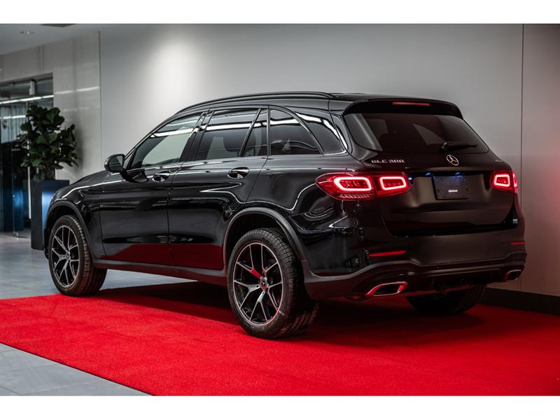 mercedes-benz GLC300 2022 - 6