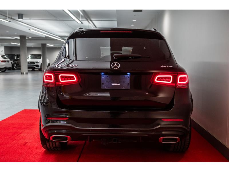 mercedes-benz GLC300 2022 - 7