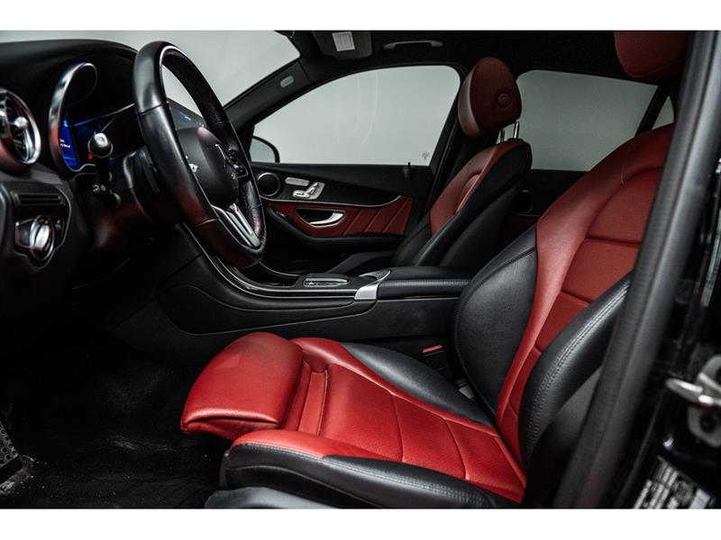 mercedes-benz GLC300 2022 - 12