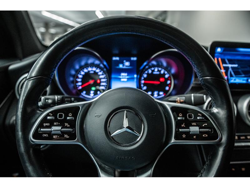 mercedes-benz GLC300 2022 - 14