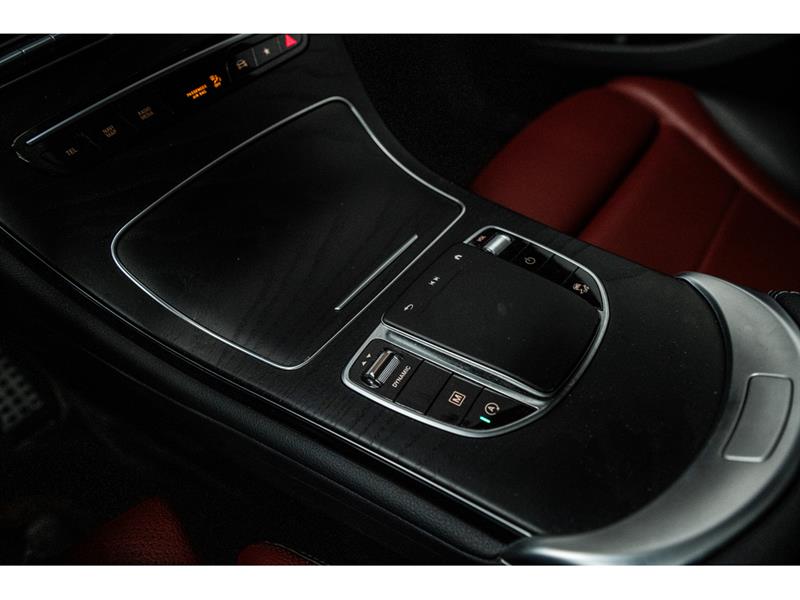 mercedes-benz GLC300 2022 - 22