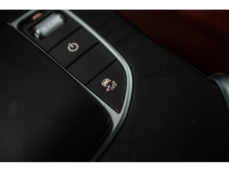 mercedes-benz GLC300 2022 - 25