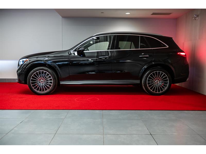 mercedes-benz GLC300 2023 - 5
