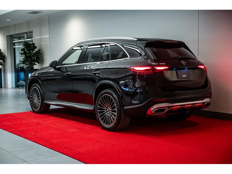 mercedes-benz GLC300 2023 - 6