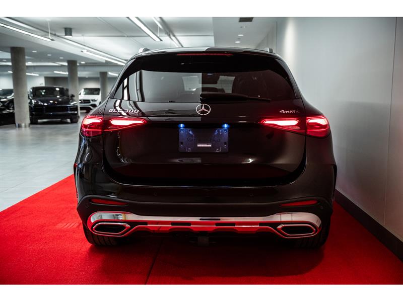 mercedes-benz GLC300 2023 - 7