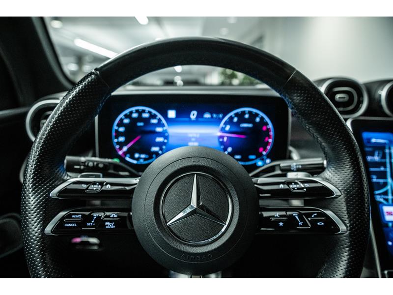 mercedes-benz GLC300 2023 - 14