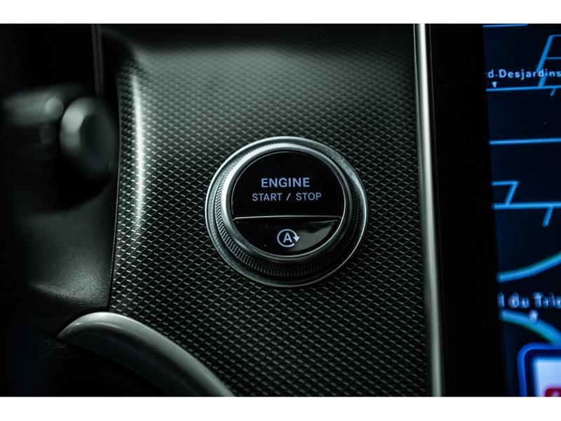 mercedes-benz GLC300 2023 - 17