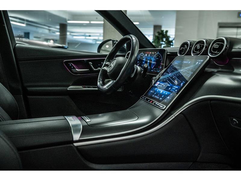 mercedes-benz GLC300 2023 - 27