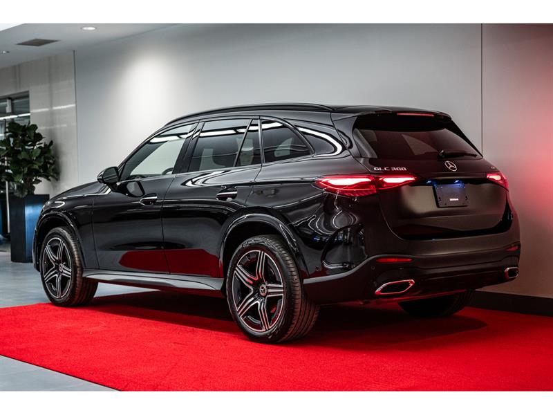 mercedes-benz GLC300 2023 - 6