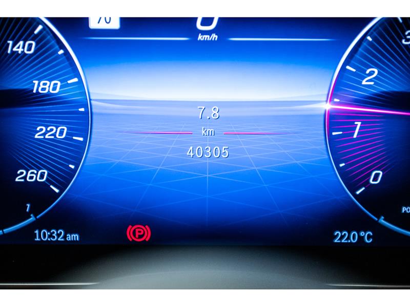mercedes-benz GLC300 2023 - 17