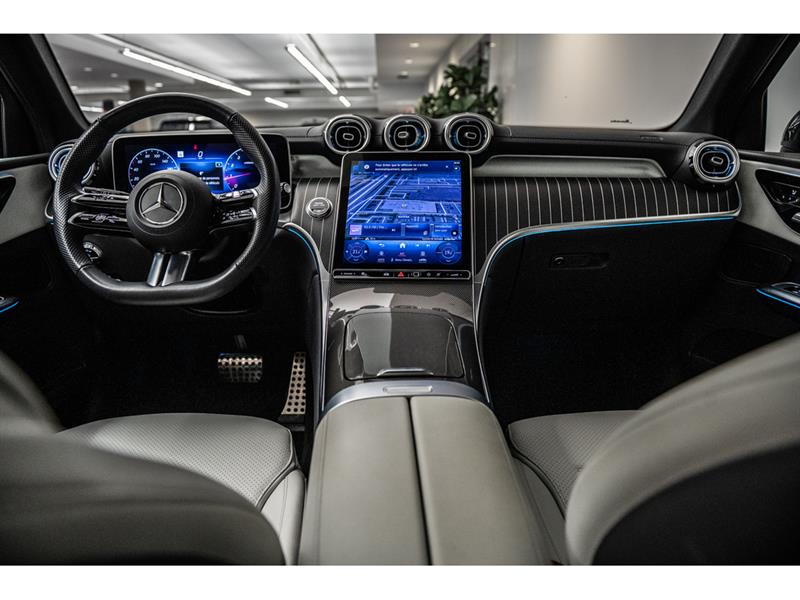 mercedes-benz GLC300 2023 - 28