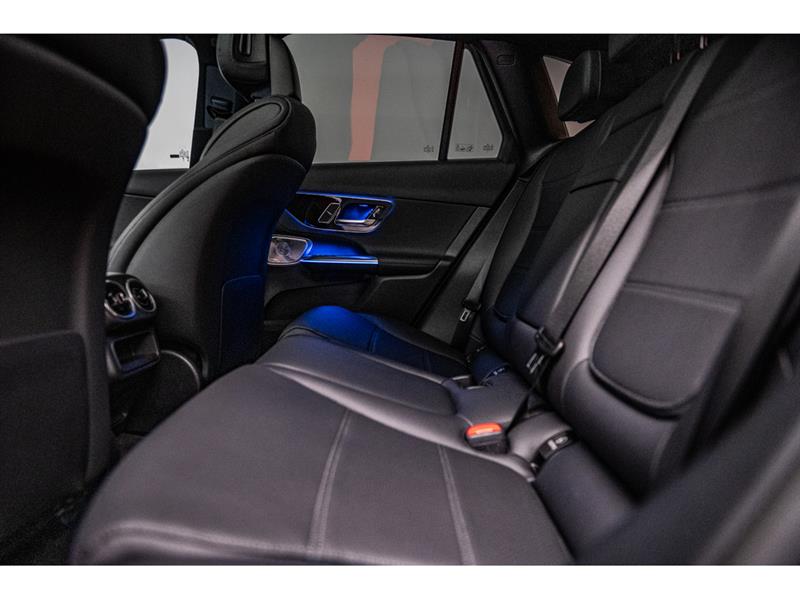 mercedes-benz GLC300 2026 - 25