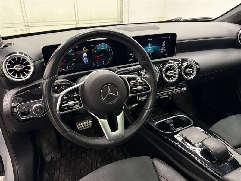 mercedes-benz A220 2020 - 17