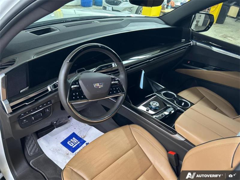 cadillac Escalade 2025 - 16