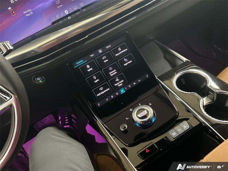 cadillac Escalade 2025 - 21