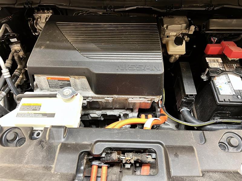nissan LEAF 2022 - 11