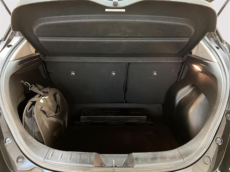 nissan LEAF 2022 - 12
