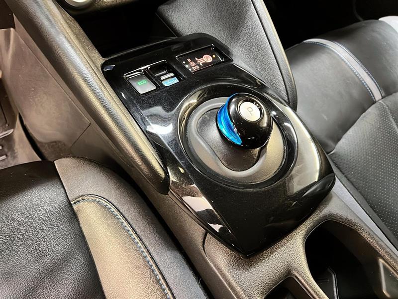 nissan LEAF 2022 - 13