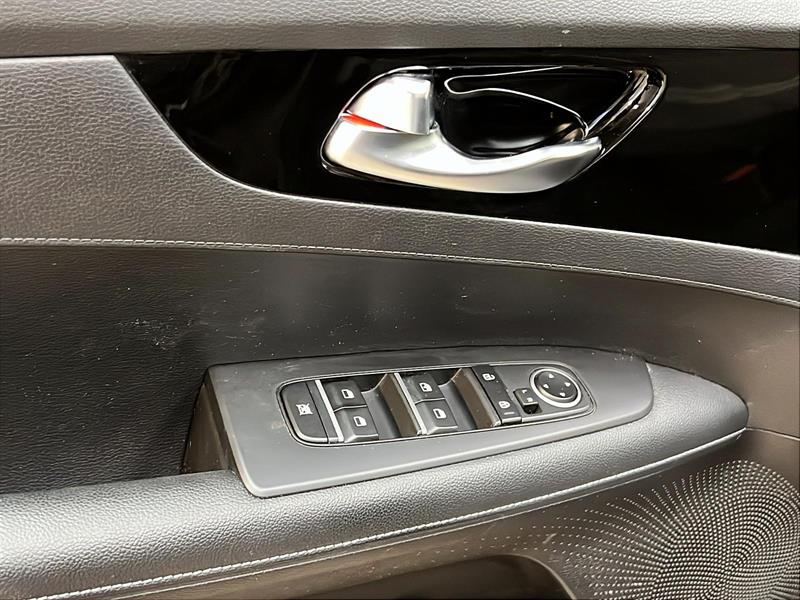 kia Forte 2023 - 21