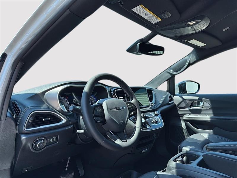 chrysler Pacifica 2026 - 9