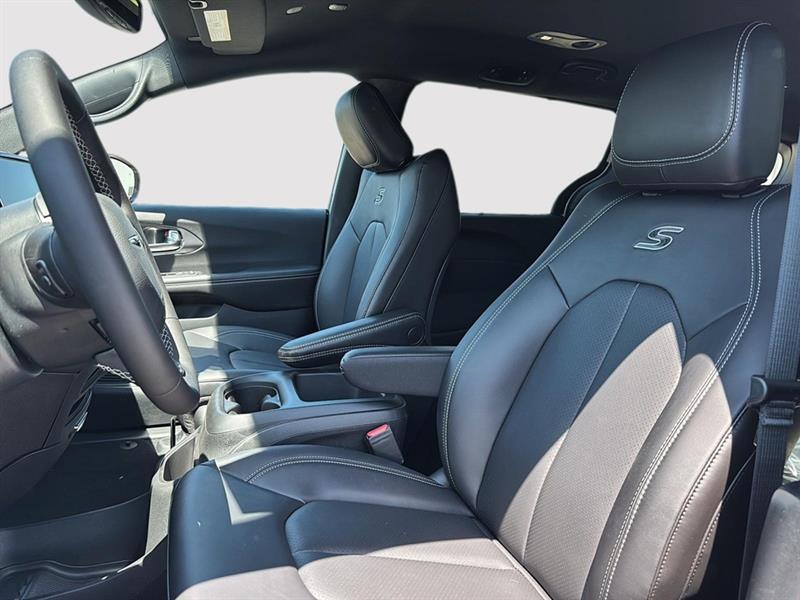 chrysler Pacifica 2026 - 11