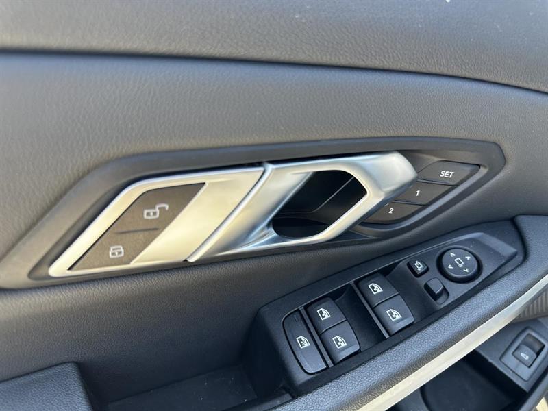 bmw 330I 2019 - 29