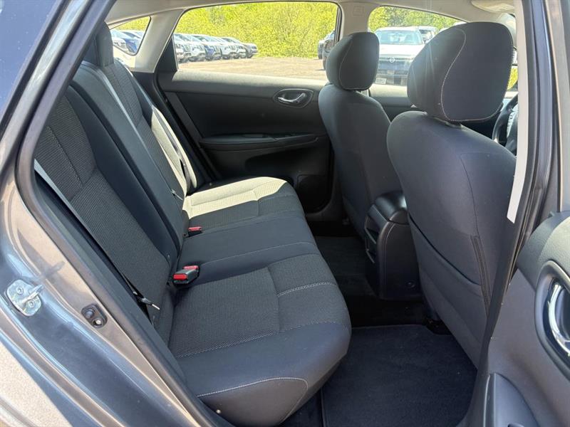 nissan Sentra 2016 - 32