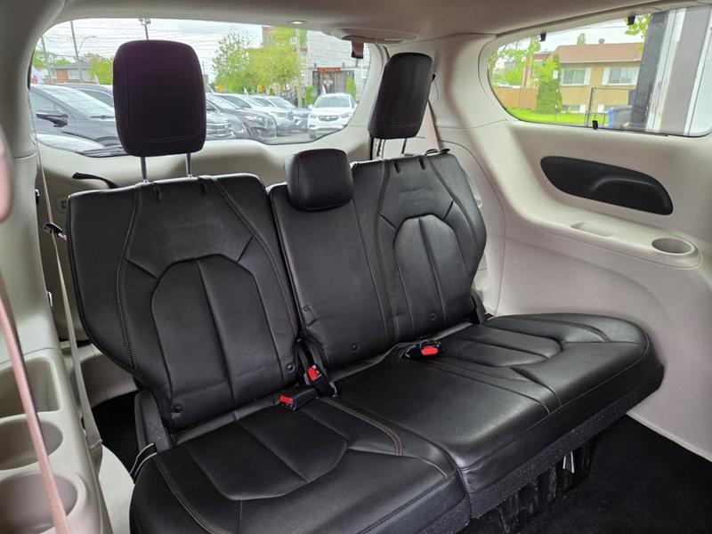 chrysler Pacifica 2017 - 13