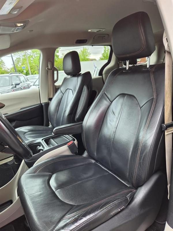 chrysler Pacifica 2017 - 18