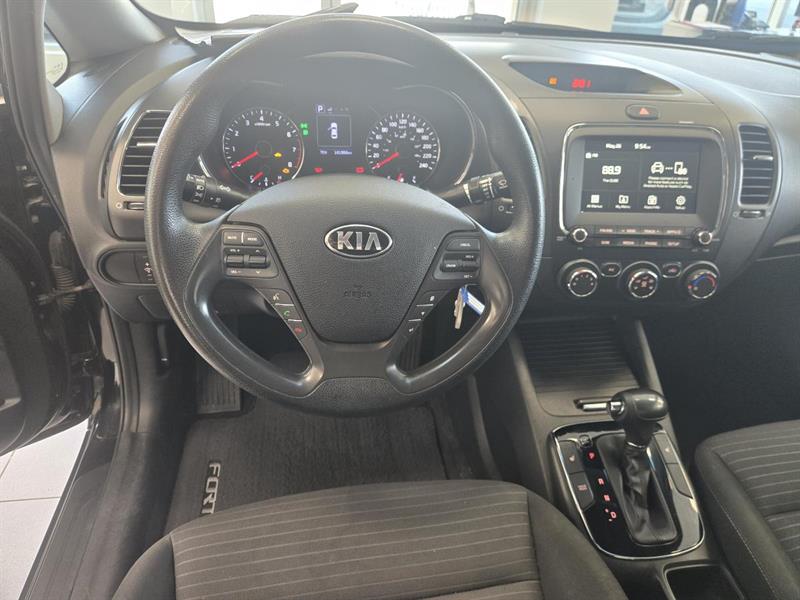 kia Forte 2018 - 11