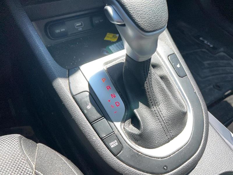 kia Forte 2022 - 16