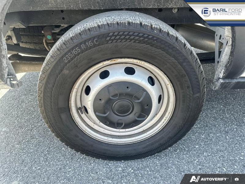 ford Transit fourgon utilitaire 2023 - 6