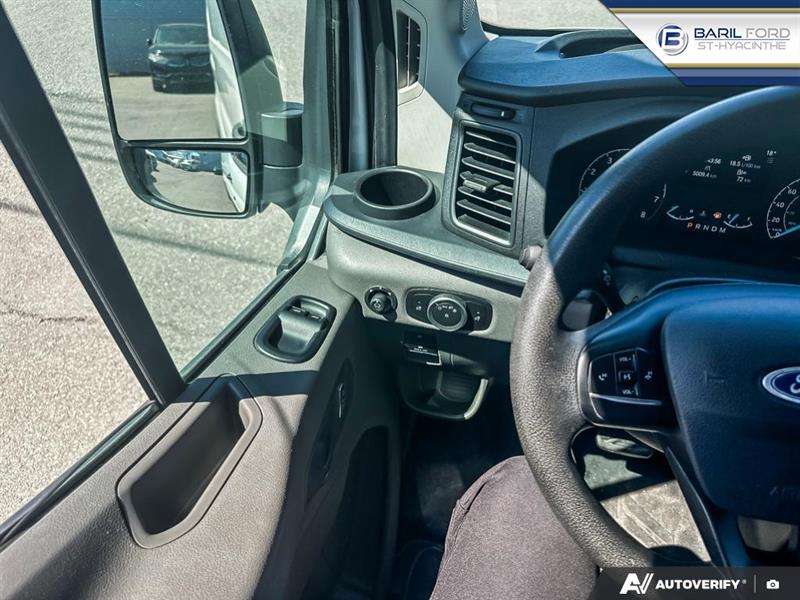 ford Transit fourgon utilitaire 2023 - 17