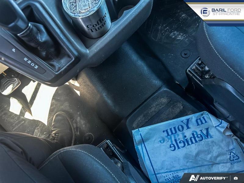 ford Transit fourgon utilitaire 2023 - 18