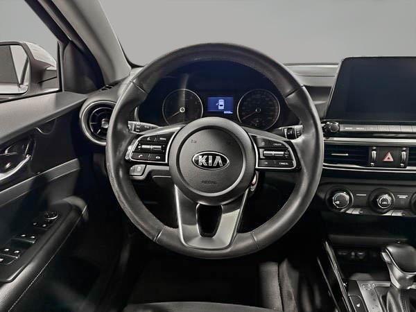 kia Forte 2020 - 14