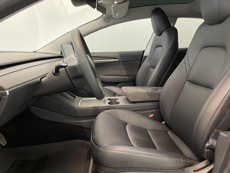 tesla Model 3 2023 - 11