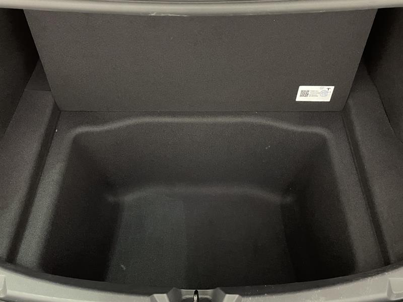 tesla Model 3 2023 - 24