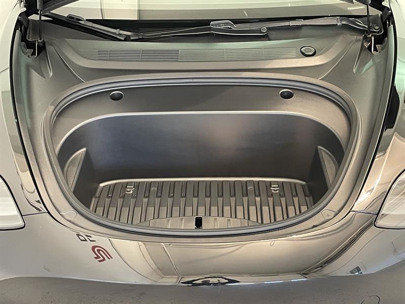 tesla Model 3 2023 - 25