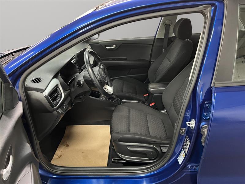 kia Rio5 2021 - 17