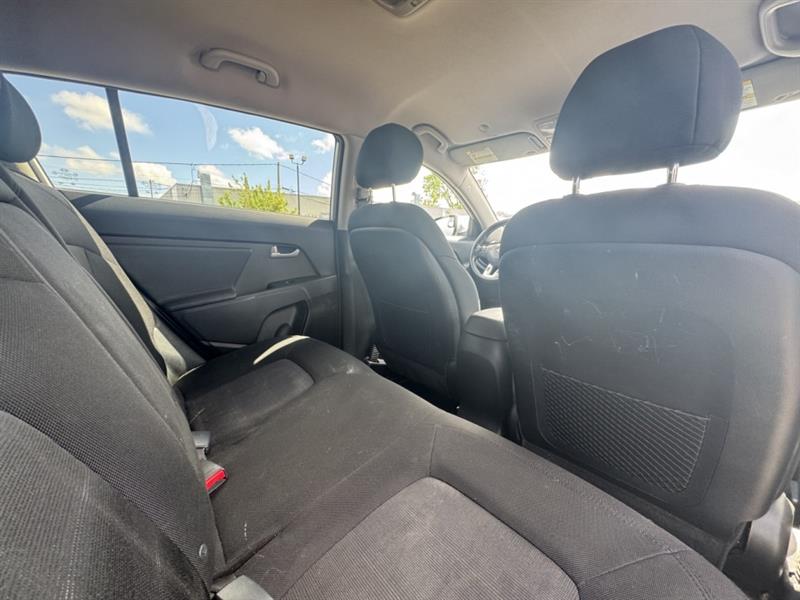 kia Sportage 2012 - 24