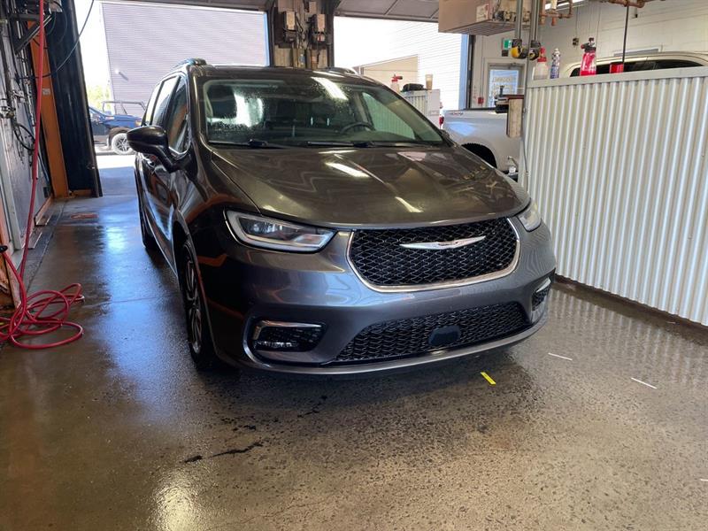 chrysler Pacifica Hybrid 2022 - 9