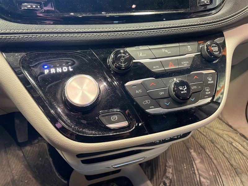 chrysler Pacifica Hybrid 2022 - 16