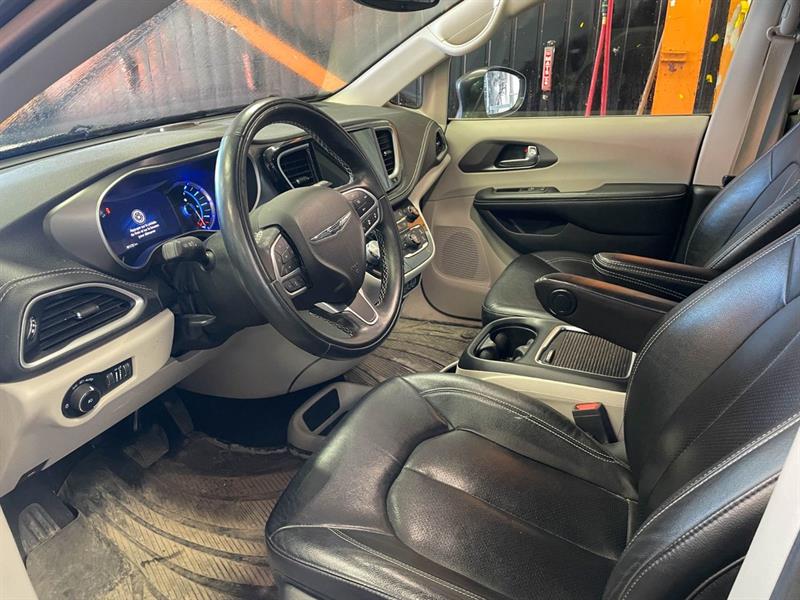 chrysler Pacifica Hybrid 2022 - 3