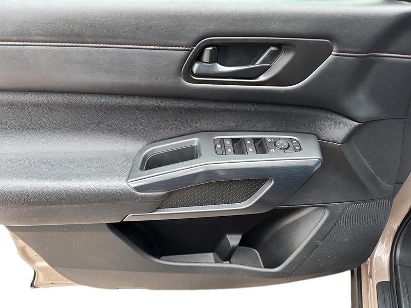 nissan Pathfinder 2025 - 11