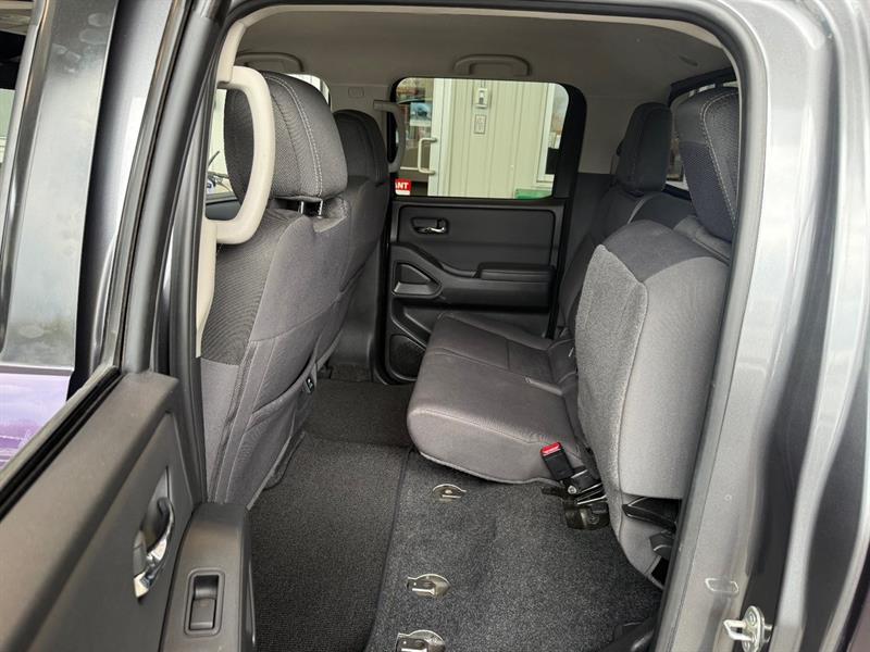 nissan Frontier 2022 - 36