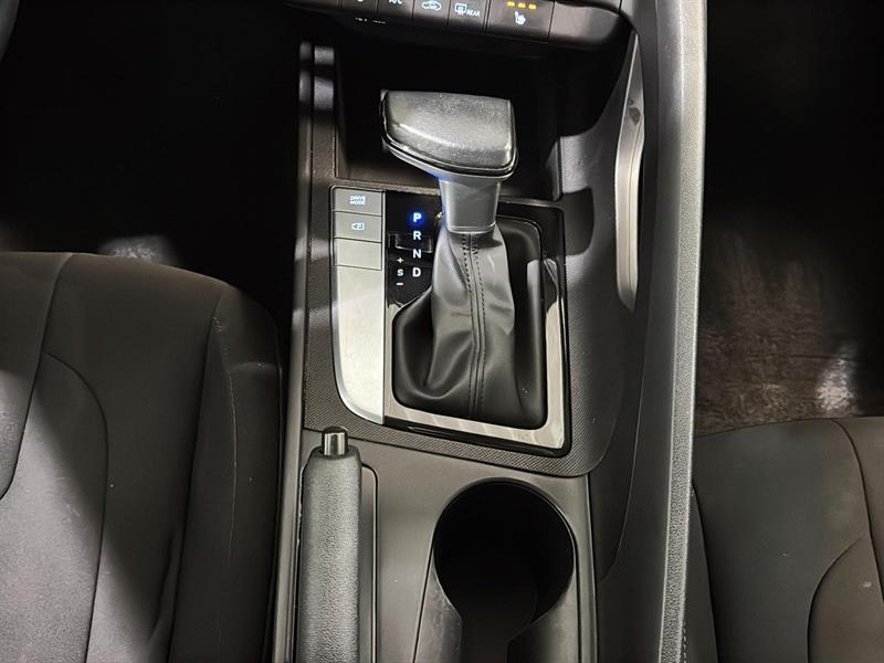 hyundai Elantra 2023 - 17