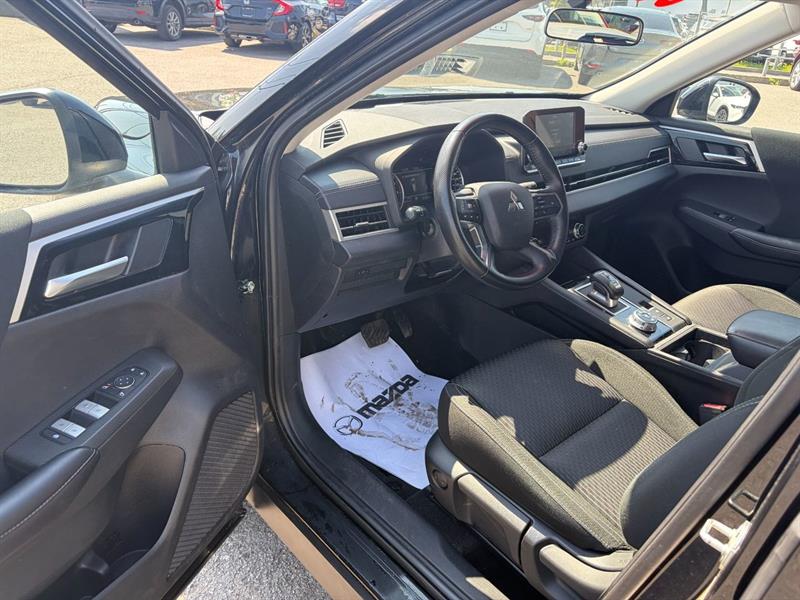mitsubishi Outlander 2022 - 14