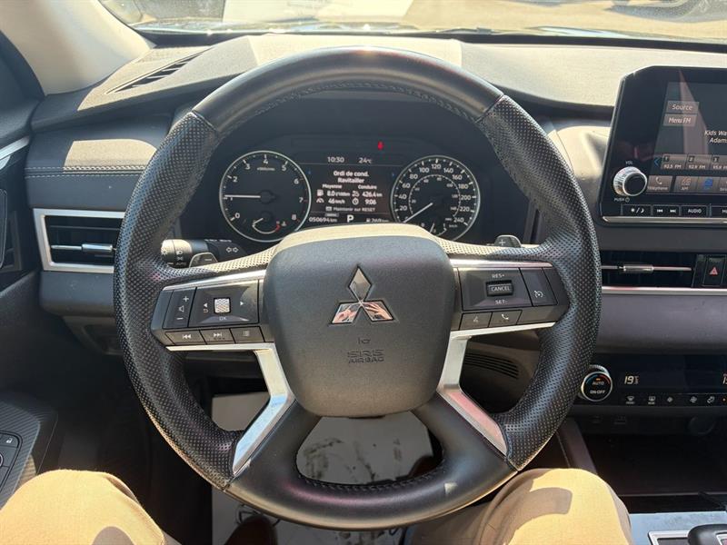 mitsubishi Outlander 2022 - 21