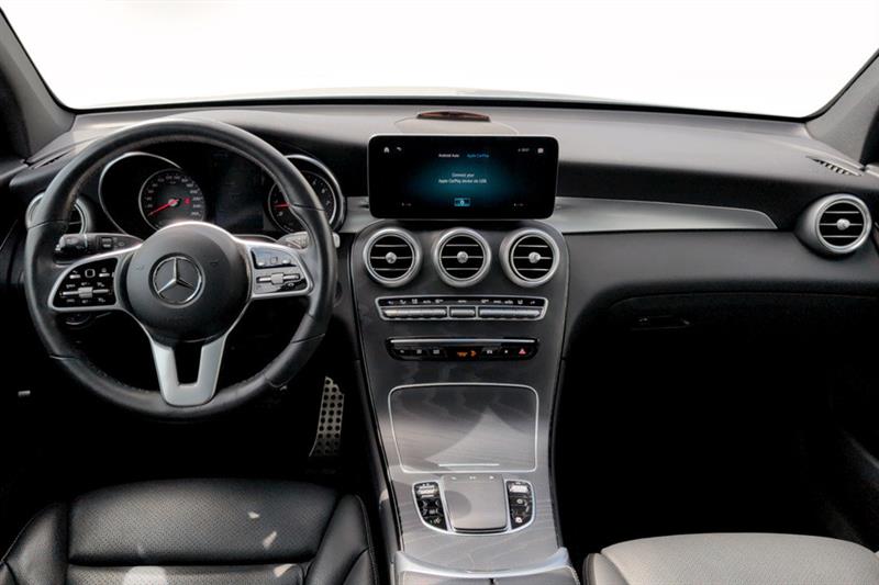 mercedes-benz GLC300 2022 - 7
